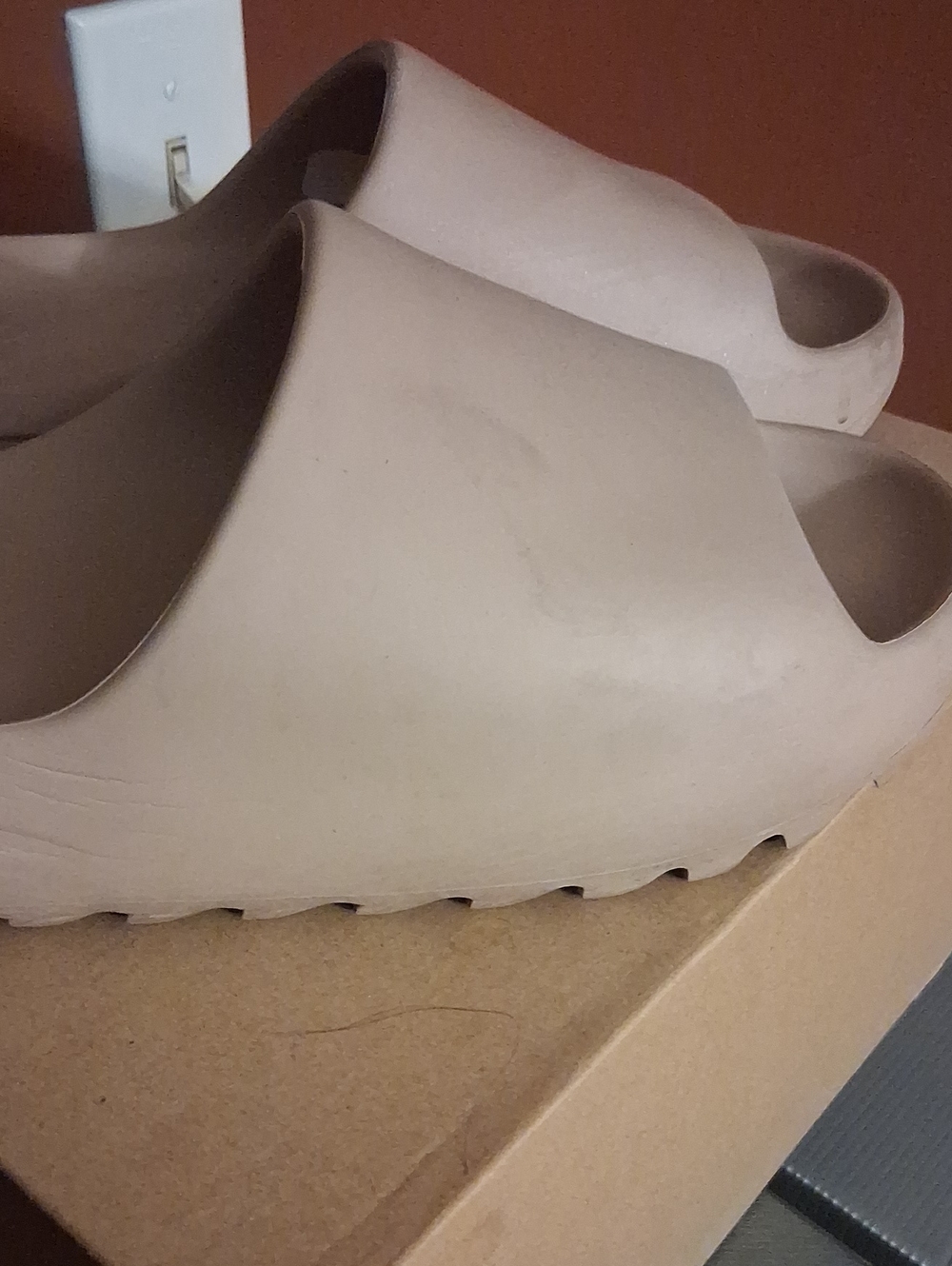 Yeezy Men’s Slide Sandals in Light Tan